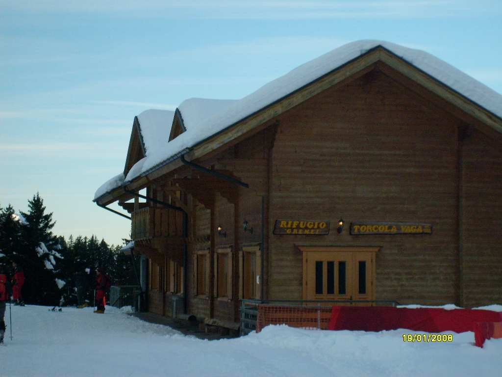 16461-4-rifugio-gremei-1550.jpg