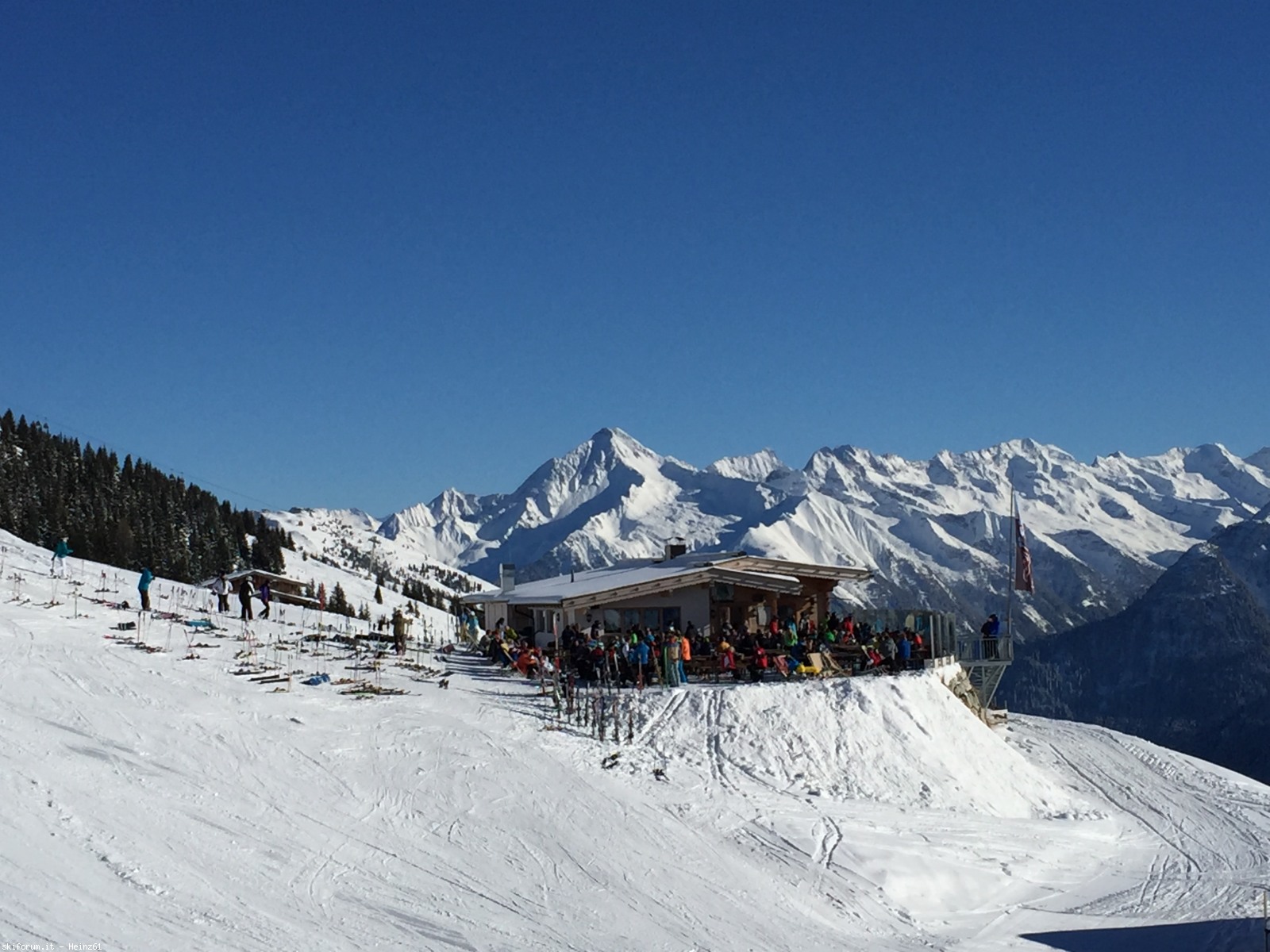 185611-42-heidihutte.jpg