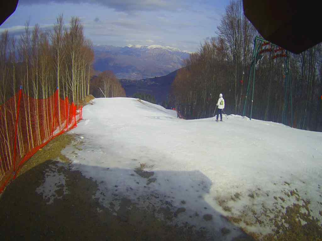 185957-28-1-2017-web-cam-careggine-monte-la-cima-1270-mt-arrivo-skilift-vianova.jpg