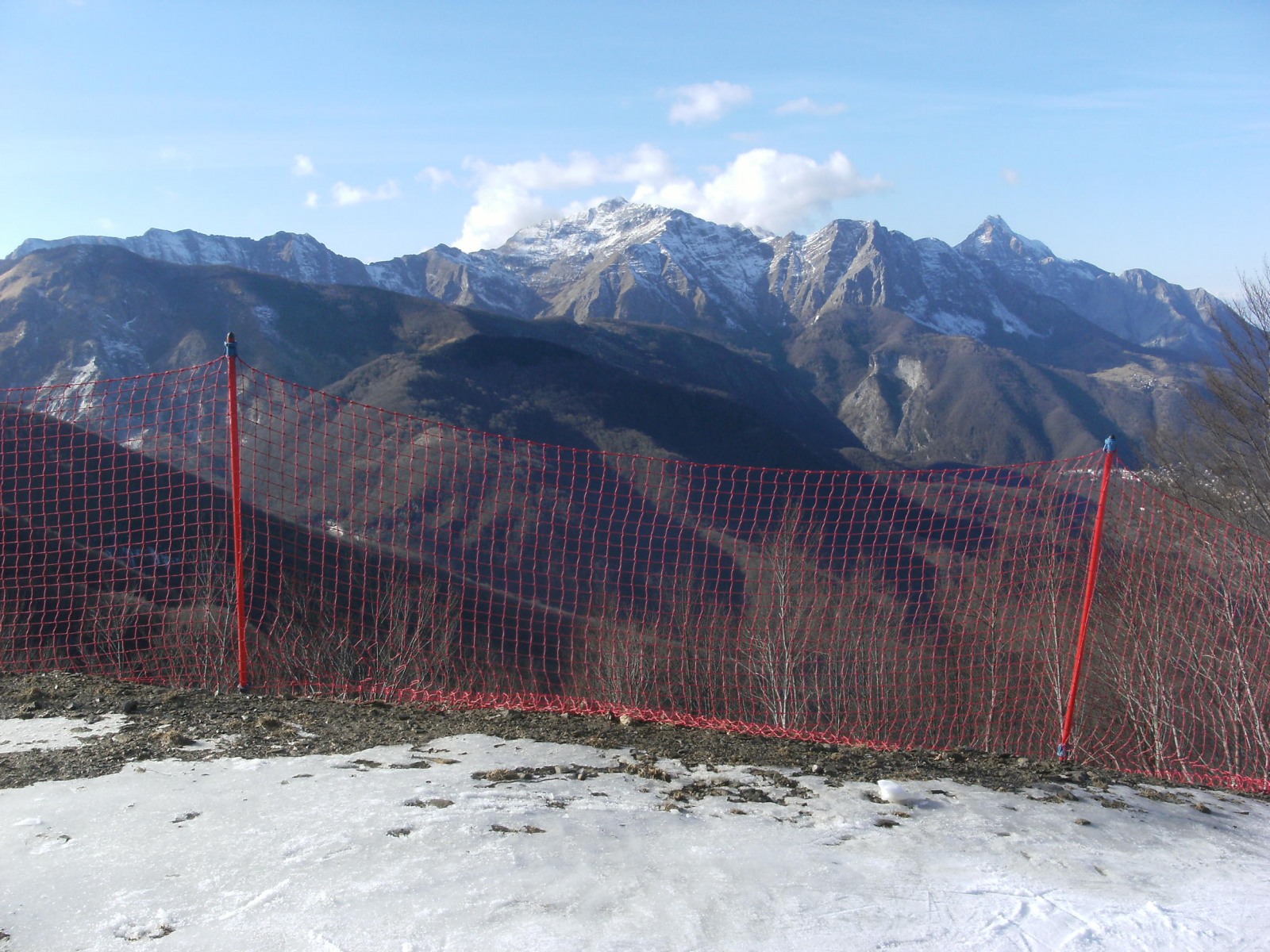 186372-29-1-2017-vista-alpi-apuane-da-arrivo-skilift-vianova.jpg