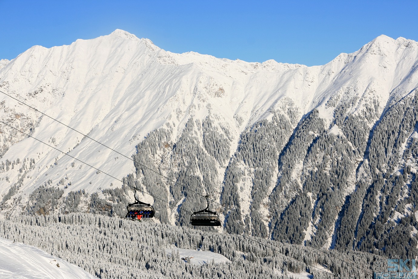 188180-seggiovia-sciatore-panorama.jpg