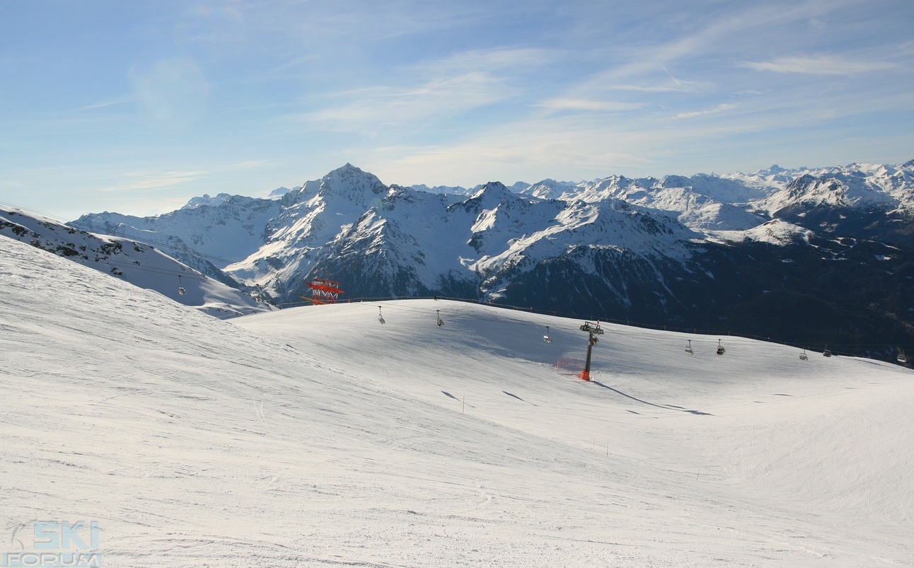 191909-piste-parte-alta-bimbi-sole.jpg