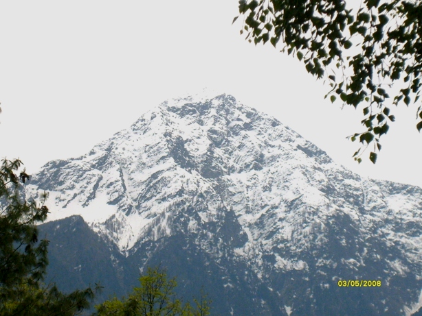 24051-15-monte-legnone-da-gera-lario.jpg