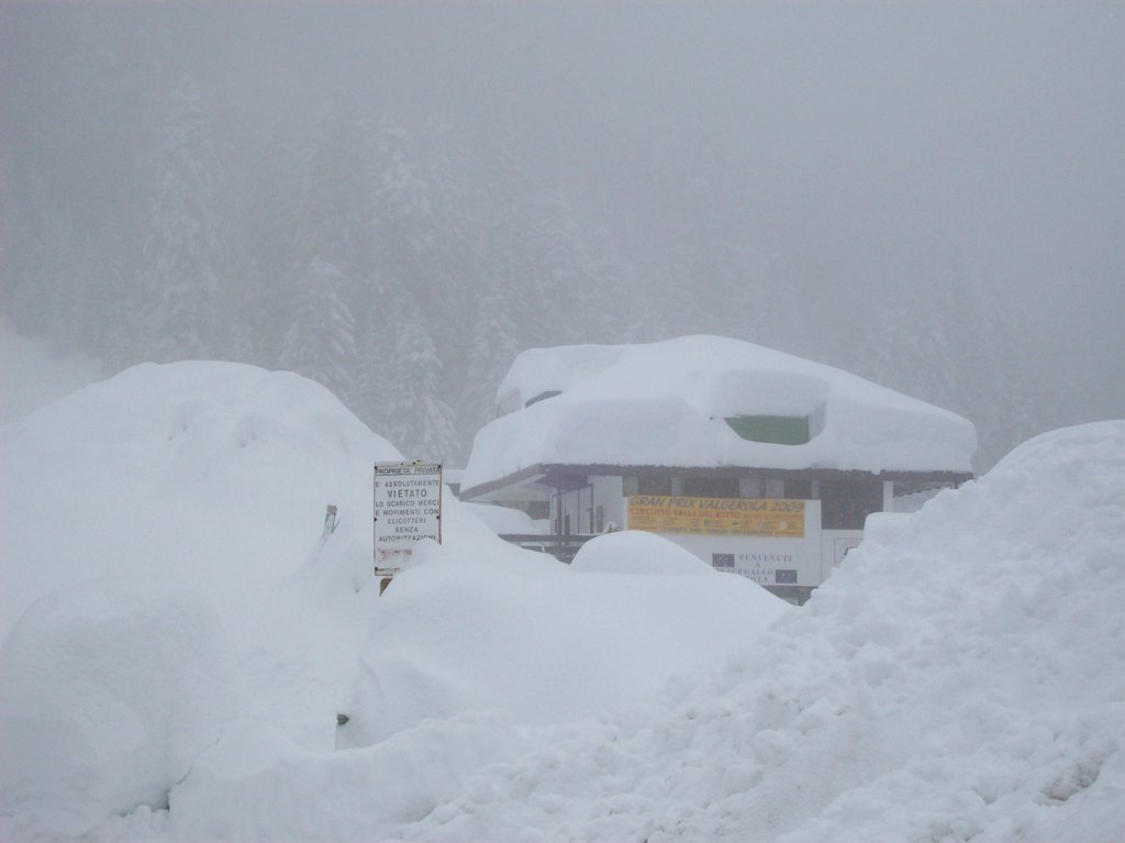 33995-nevicatadel2-3febbraio2009altava-1.jpg