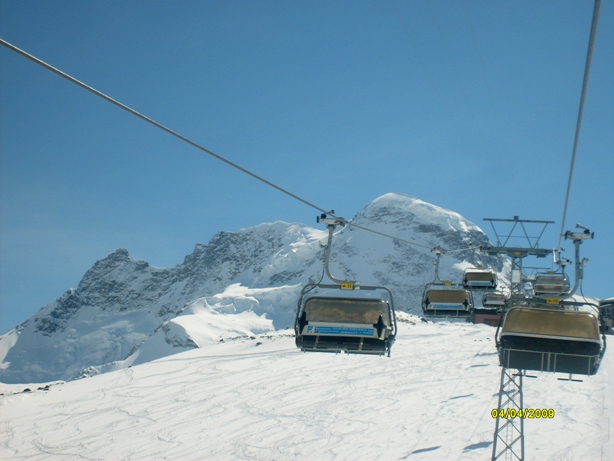 38153-28-seggiovia-furgg-theodulgletscher-e-cresta-del-breithorn.jpg