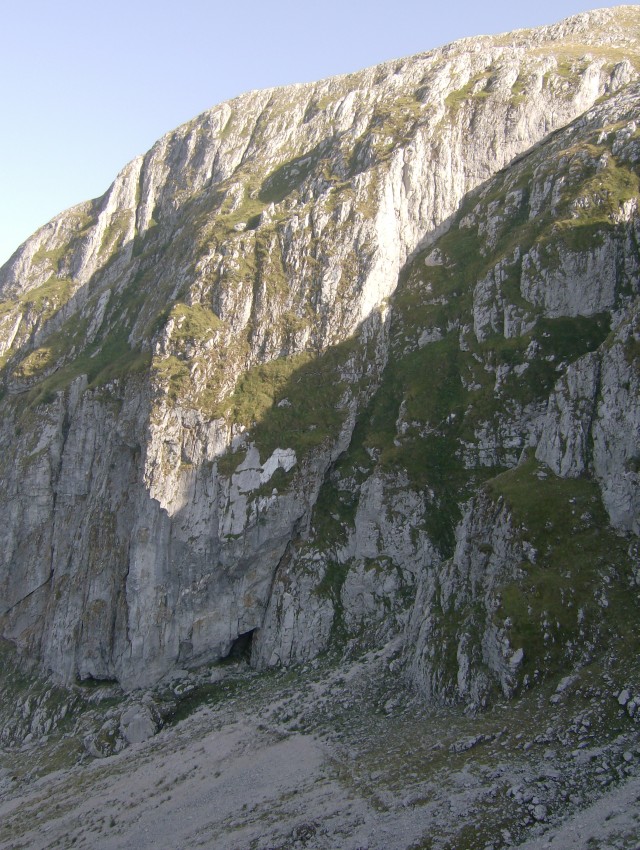 43482-parete-che-sovrasta-le-ciaole.jpg