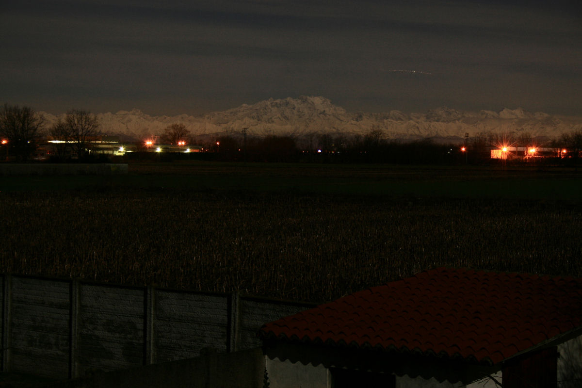 45707-alpi-di-notte-con-luna-piena-07022009.jpg