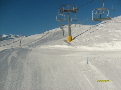 49687-la-thuile-11022010-piste-deserte.jpg