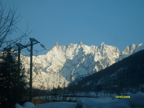 49691-la-thuile-11022010-dal-tornante-bis.jpg