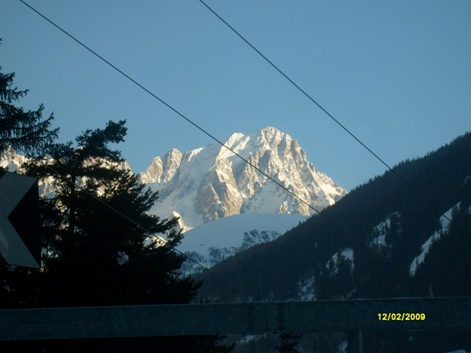 49719-la-thuile-11022010-grandes-jorasses.jpg