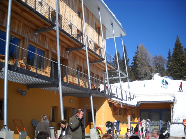 50136-dom4.jpg