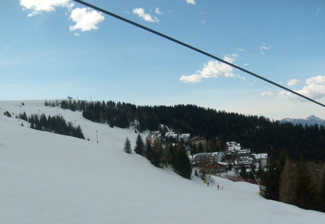 52603-3-tetti-innevati-e-piste-quota-1500.jpg