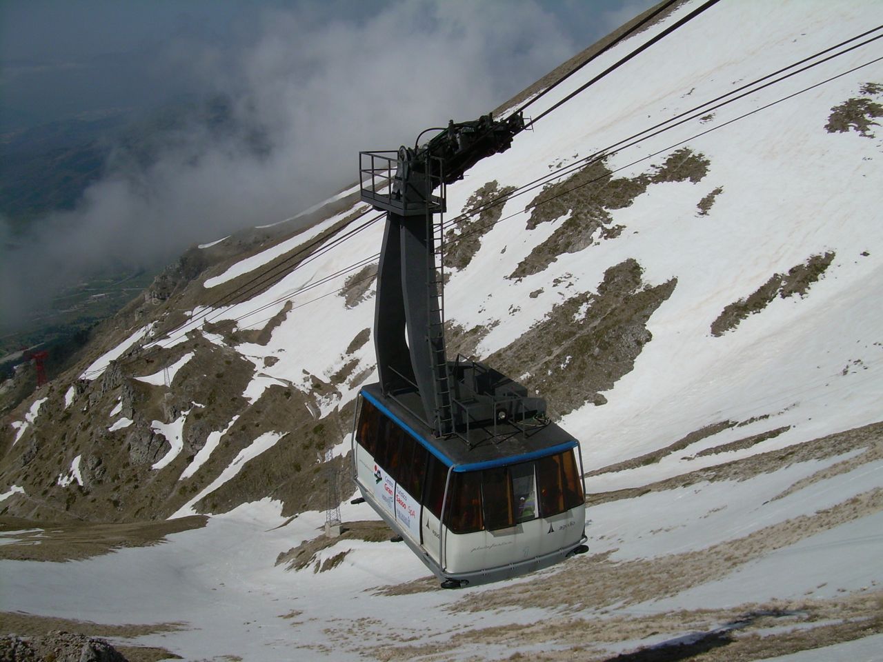 54051-25aprilea.jpg