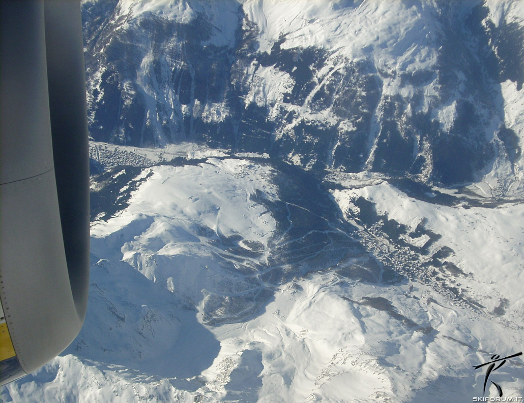 55048-skiarea-foto-aerea.jpg