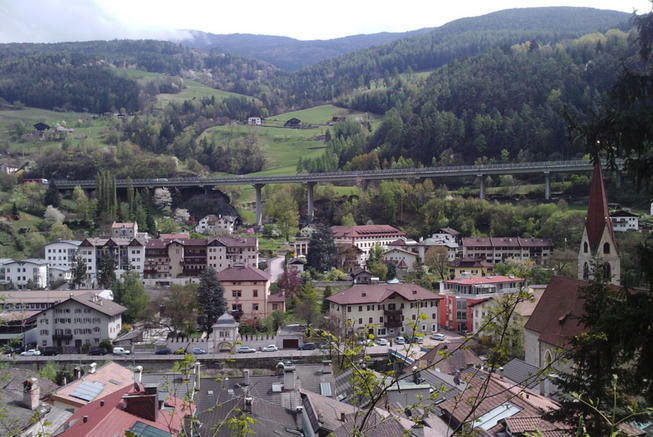68625-klausen-chiusa.jpg