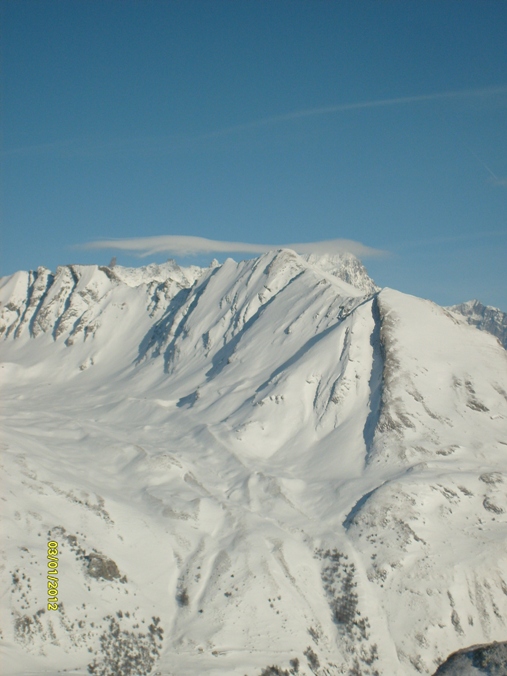70613-2-profilo-tra-dente-del-gigante-e-grandes-jorasses.jpg