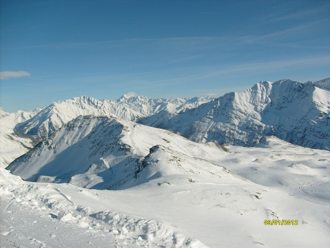 70617-6-crinale-e-panorama-verso-grand-combin-e-cervino.jpg