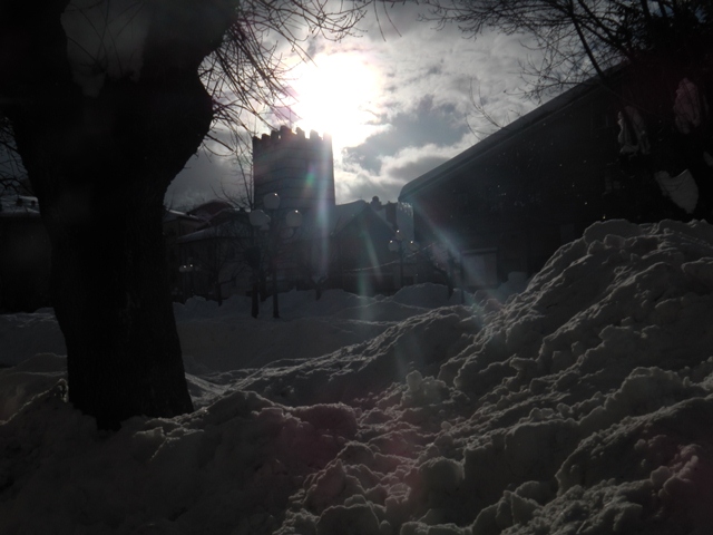 73636-la-piazza-di-rocca-di-mezzo-con-tanta-neve.jpg