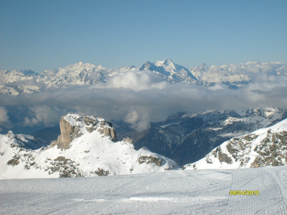 76180-15-bec-carre-e-sullo-sfondo-dovrebbero-esserci-il-monte-emilius-e-la-grivola.jpg