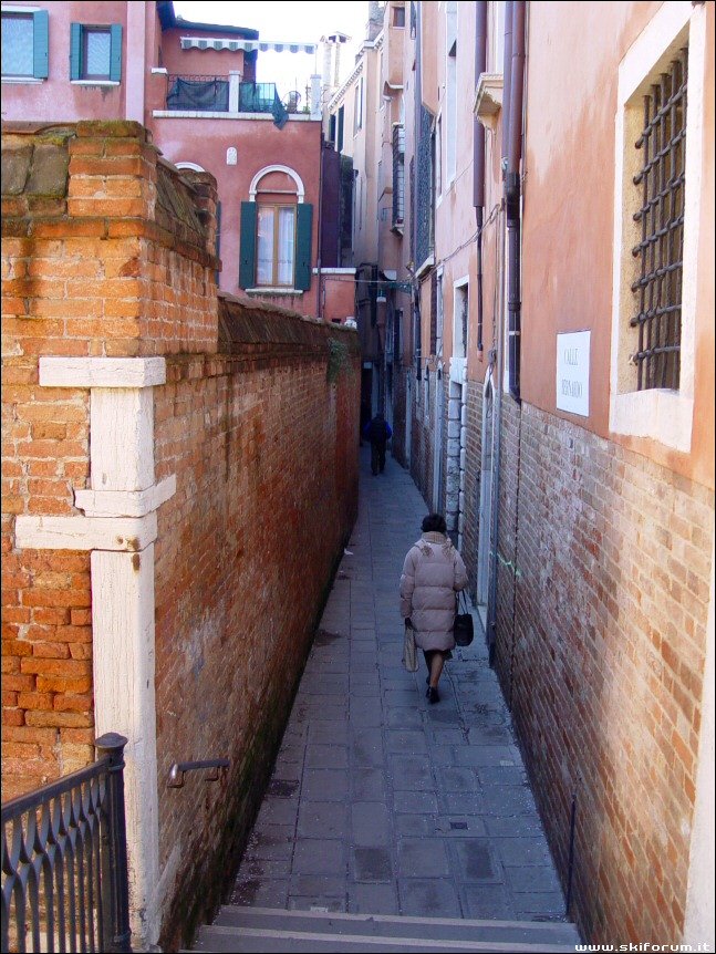 7620-vicolo-venezia.jpg