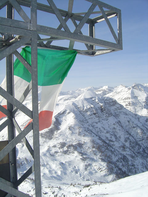 82214-dietrocroce1.jpg