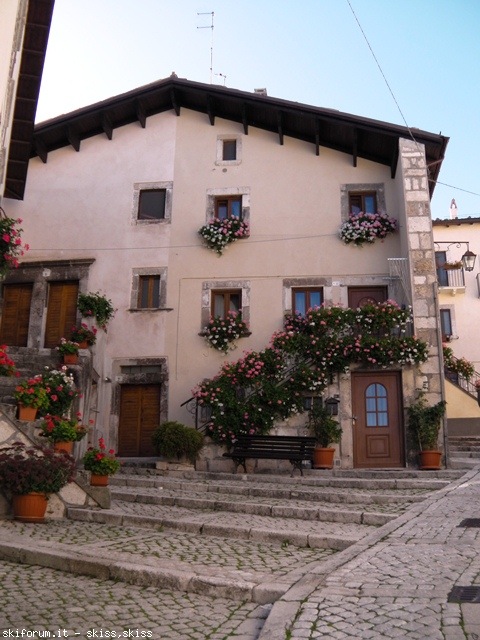 82386-pescocostanzopaesecasa.jpg
