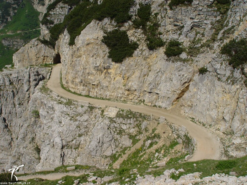 8792-strada-eroi-papa.jpg