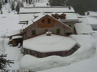 39919-rifugio-lago-nambino.jpg