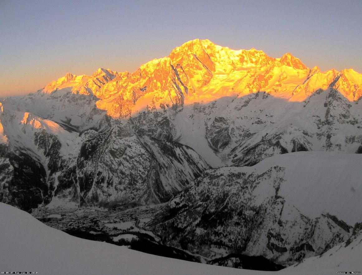 48950-alba-sul-bianco-ridotta.jpg