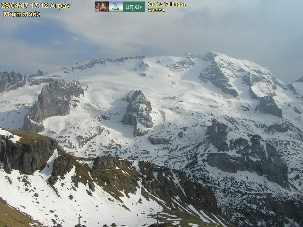 8494-marmolada-aprile-29-07-webcam.jpg