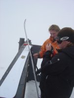 binding-mounts_hood.jpg