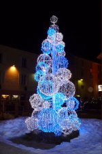 P1000929 albero luminoso.JPG