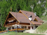 foto-rifugio-staulanza_529.jpg