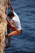 riccardo-olliveri-climbing.jpg riccardo-olliveri-climbing.jpg