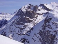 der-stierfall-rechts-im-bild-vom-gegenhang-aus-gesehen.jpg