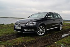 Volkswagen-Passat-Alltrack-2-0-TDI-CR-4MOTION-DSG-112258-900x900.jpg