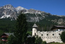 zanna-castle-cortina.jpg