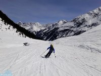 stubai-skiing-06.jpg stubai-skiing-06.jpg