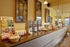 HA�20breakfast�20room.jpg
