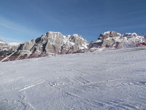 Brenta sullo sfondo