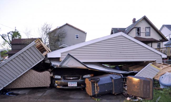 20110523_collapsed-garage_33.jpg