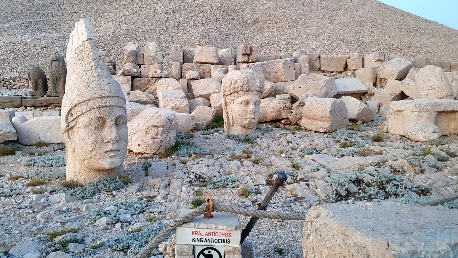 Nemrut-Dagi (7).jpg