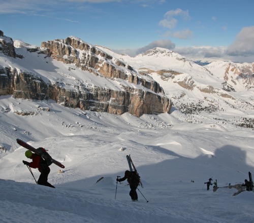 Breve introduzione generale allo scialpinismo, informazioni e descrizione di base