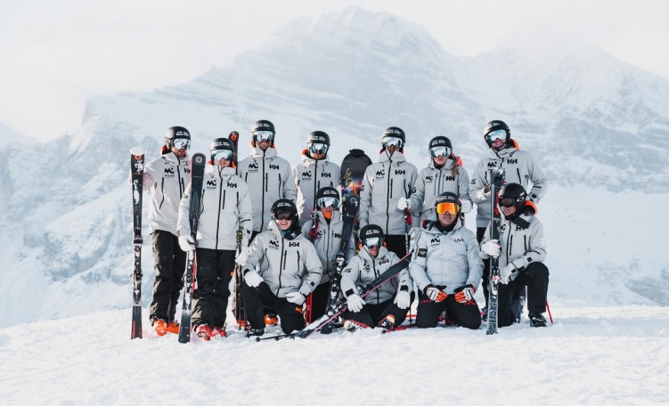 M’Over – People moving on the mountains