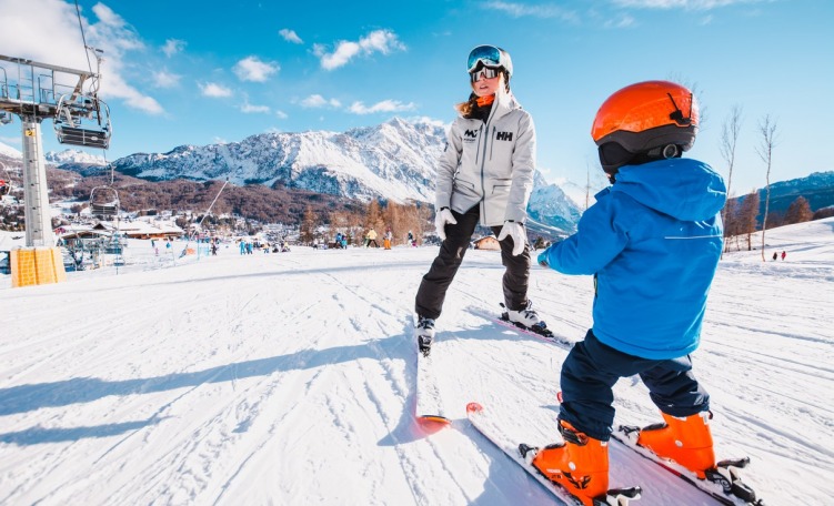 M’Over – People moving on the mountains