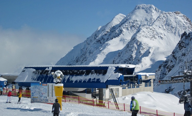 anteprima Seggiovia esaposto Fernau: impianto ad agganciamento automatico SA6 di Stubai