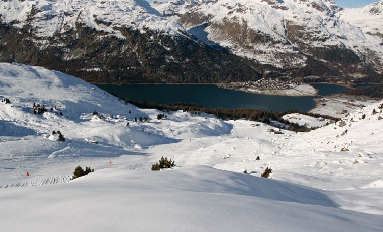 anteprima Pista Chastelets: più di 600 m di divertente pista rossa con panorami sull'Alta Engadina