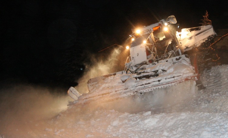 Manovre per preperare la neve