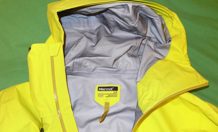 Cappuccio regolabile