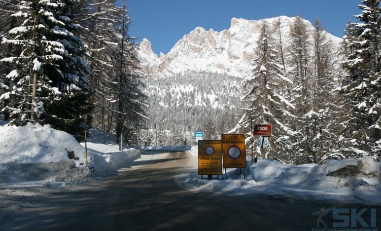 Strade e passi intorno a Cortina